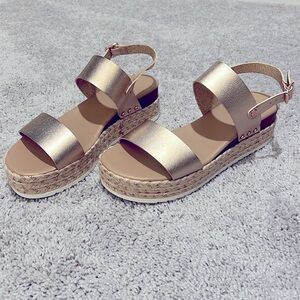 Brand New! X appeal Women’s Sandals Size 11